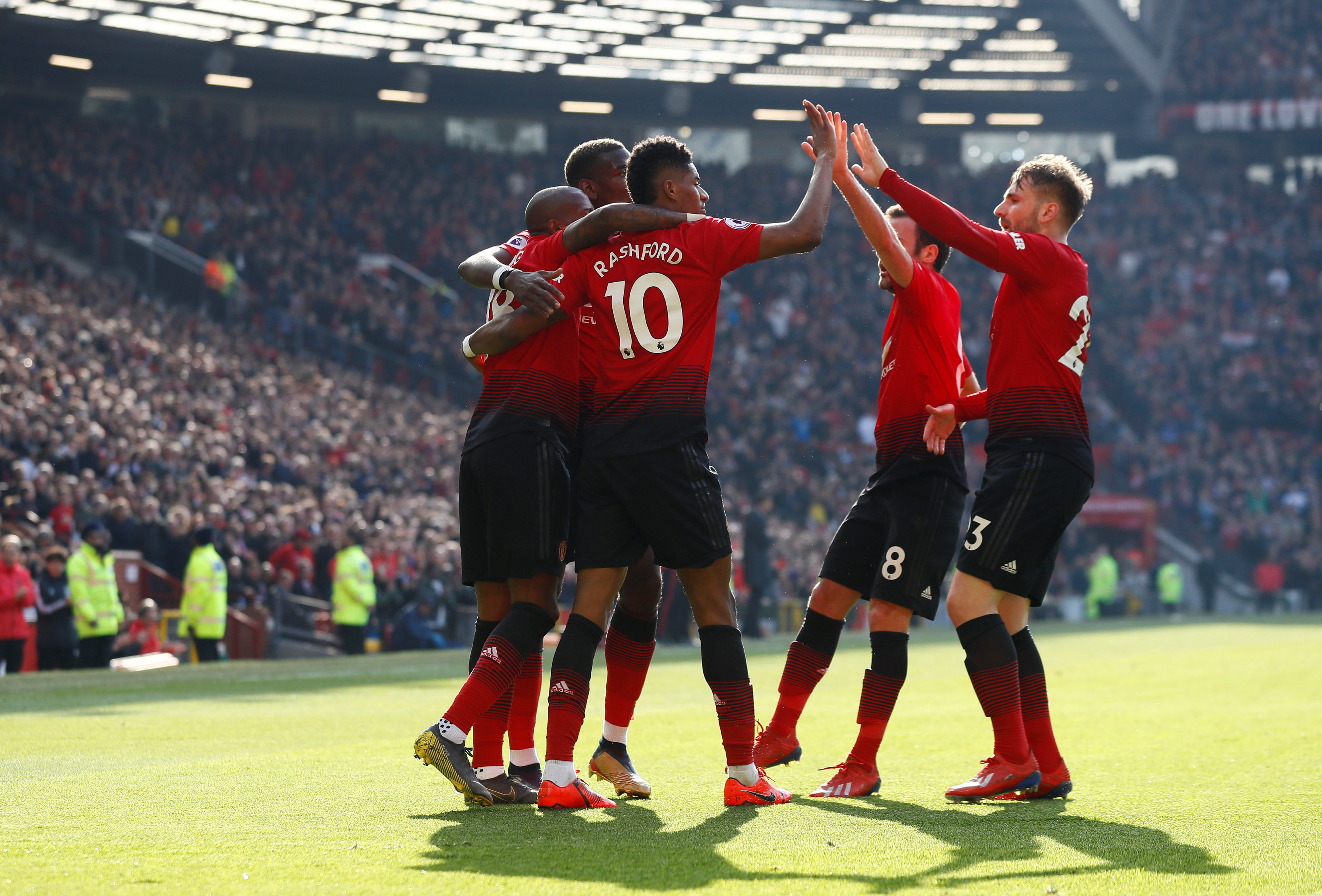 動在國際體 動在國際體